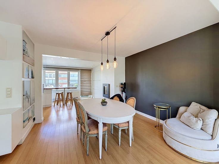 Beautiful Bel-Etage House with 60 m² of Outdoor Space