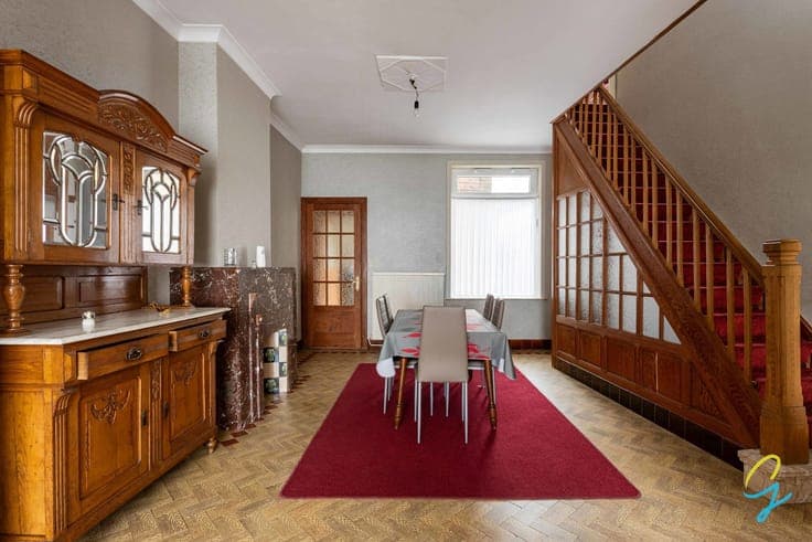 Spacious home with various possibilities.