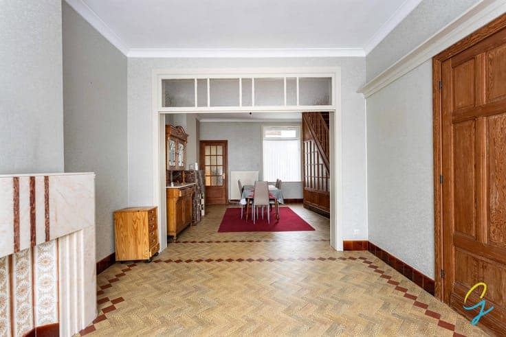 Spacious home with various possibilities.