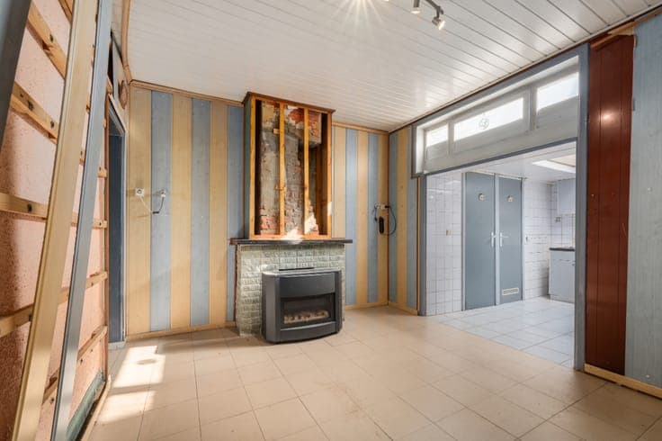 House to renovate with 4 bedrooms in Ghent