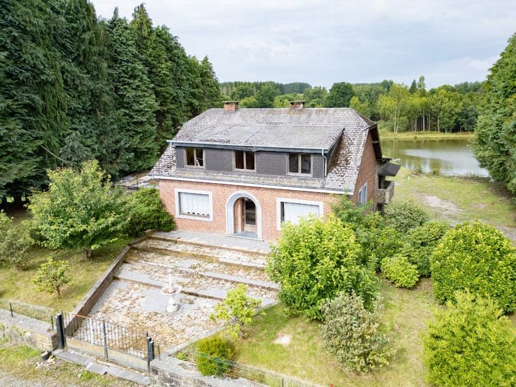 Detached house, 2 hectares with ponds, Bièvre