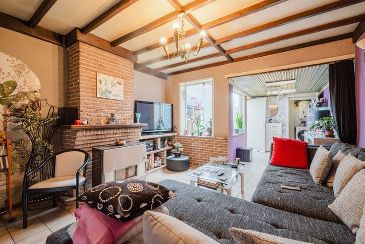 A 4bedroom house in need of renovation with a garden in Gent