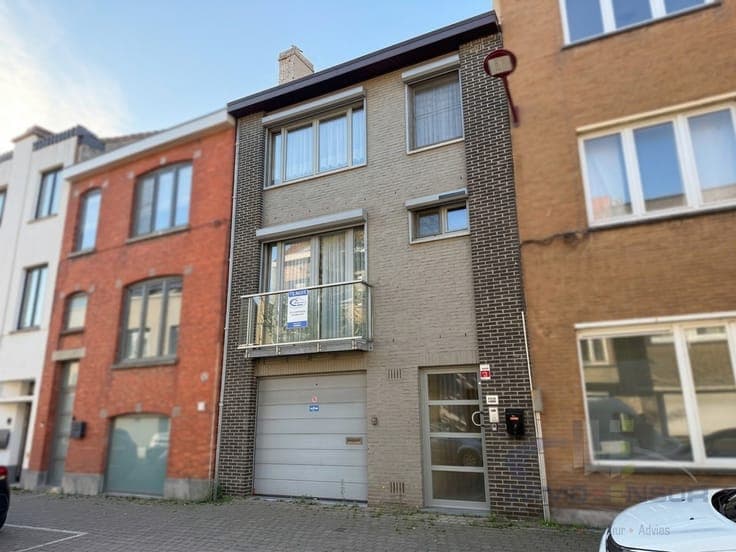 Energiezuinige woning met dubbele garage nabij de Spuikom