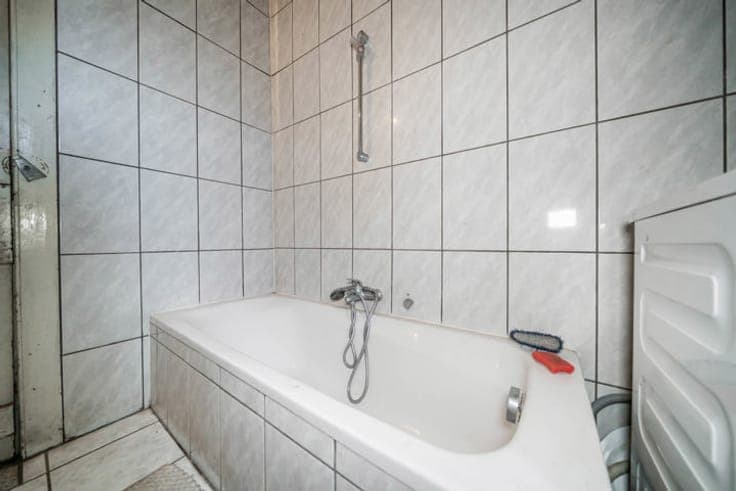 Two master houses with 11 bedrooms in Herstal