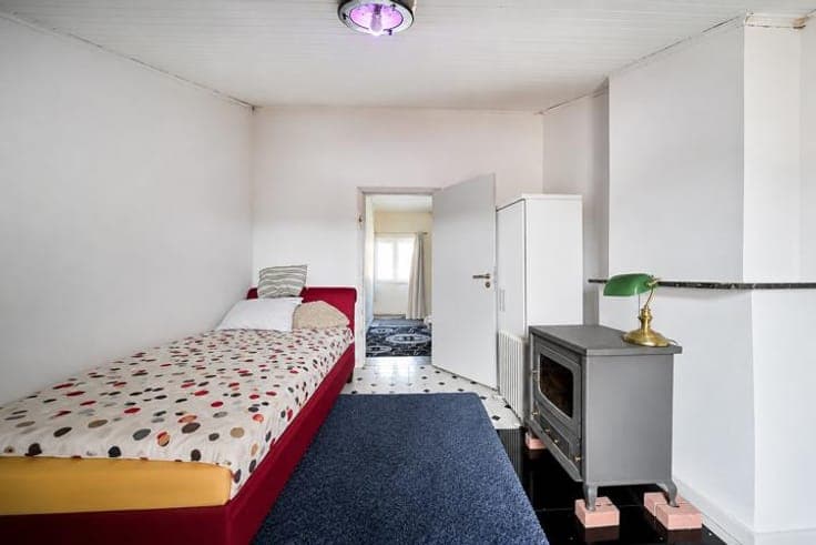 Two master houses with 11 bedrooms in Herstal
