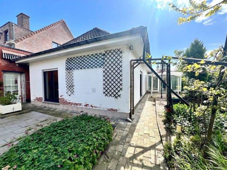 bungalow