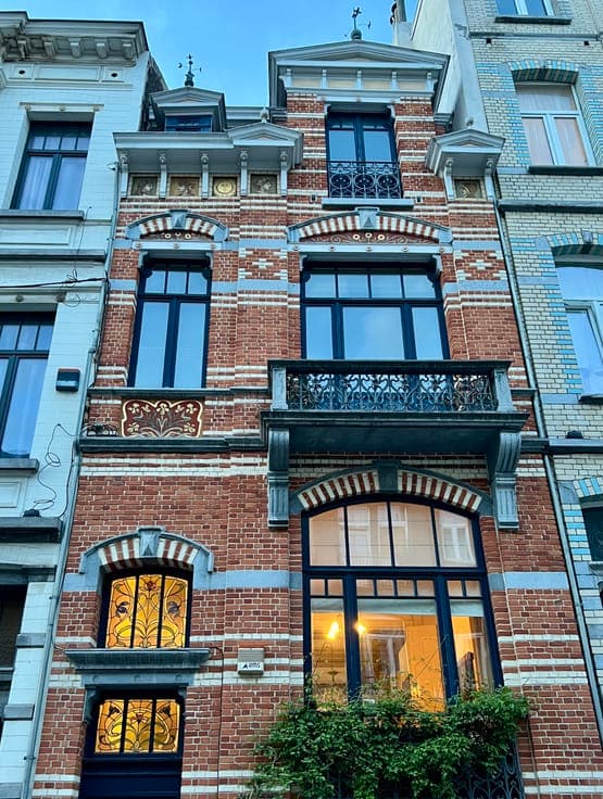 Exceptional Art Deco Family Home