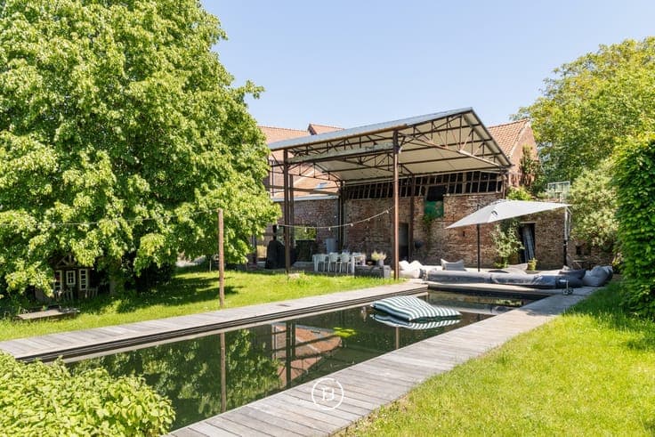 Exceptional rectory house