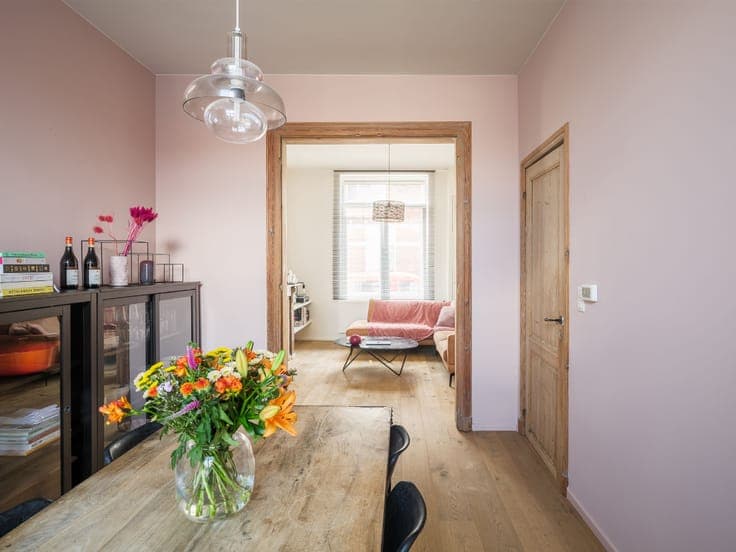 Karaktervolle woning met 4 slaapkamers en zonnige stadstu...