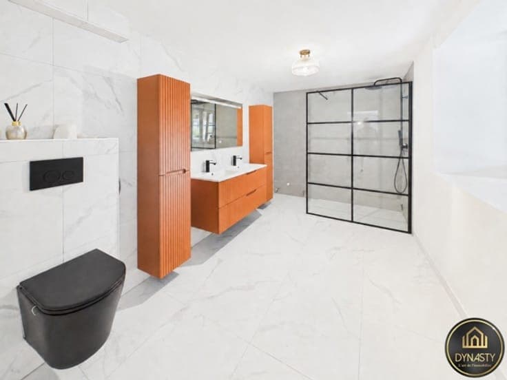 Renovated detached house with 3 bedrooms and adjoining barn