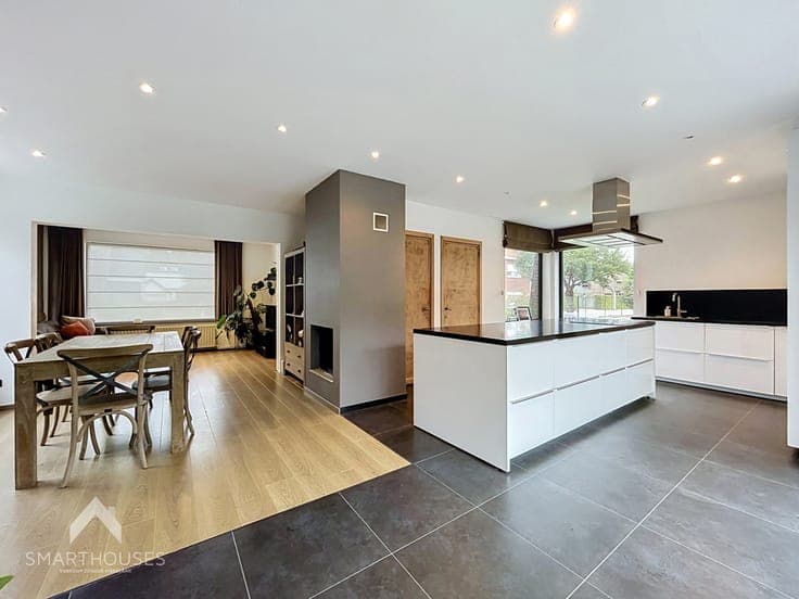 Detached house on a 1,034 m² plot with 3 bedrooms and garage