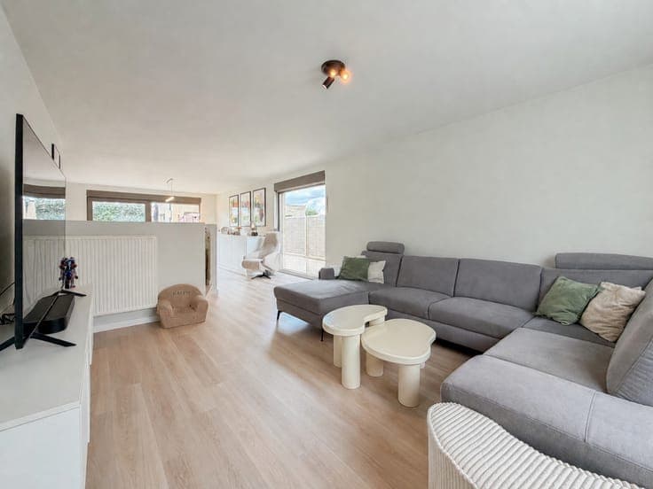 Te koop, Recente en energiezuinige gezinswoning met 4 sla...