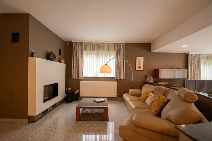 Exceptional three-fronted house in Berchem-Sainte-Agathe