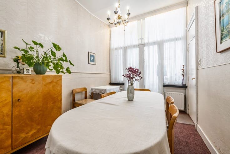 Spacious townhouse near Antwerp City Park