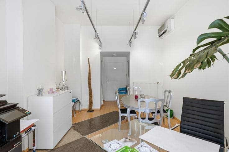 Spacious commercial property with commercial ground floor a…