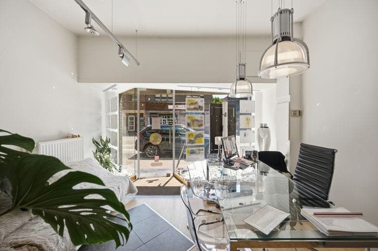 Spacious commercial property with commercial ground floor a…