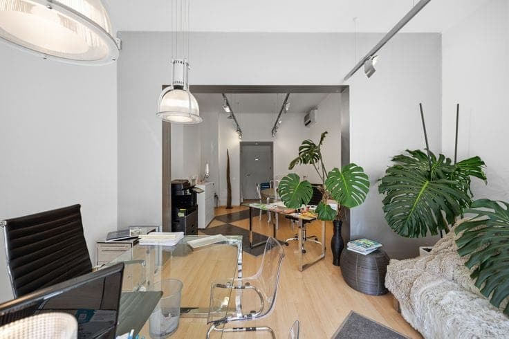 Spacious commercial property with commercial ground floor a…