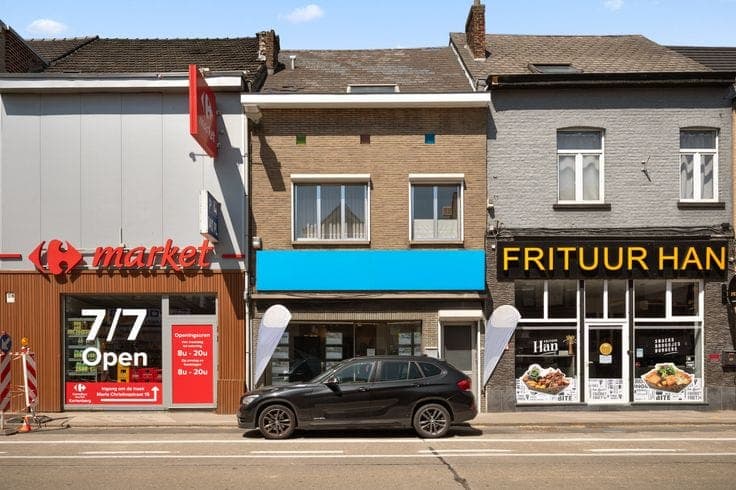 Spacious commercial property with commercial ground floor a…