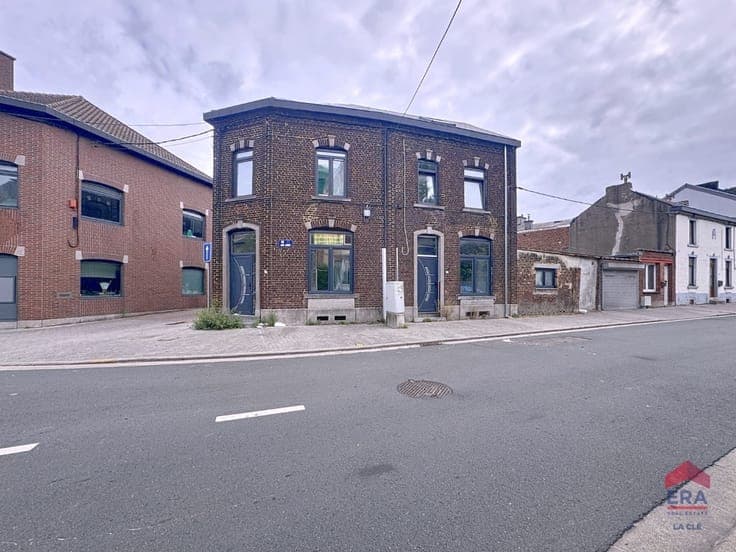 2 single-family homes to renovate in Charleroi