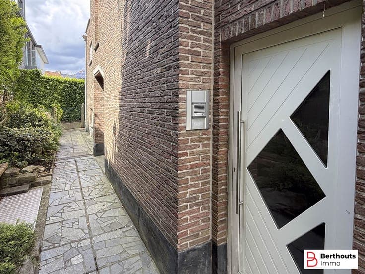 ENERGIEZUINIGE BEL ETAGE WONING IN HET HARTJE VAN GRIMBERGEN