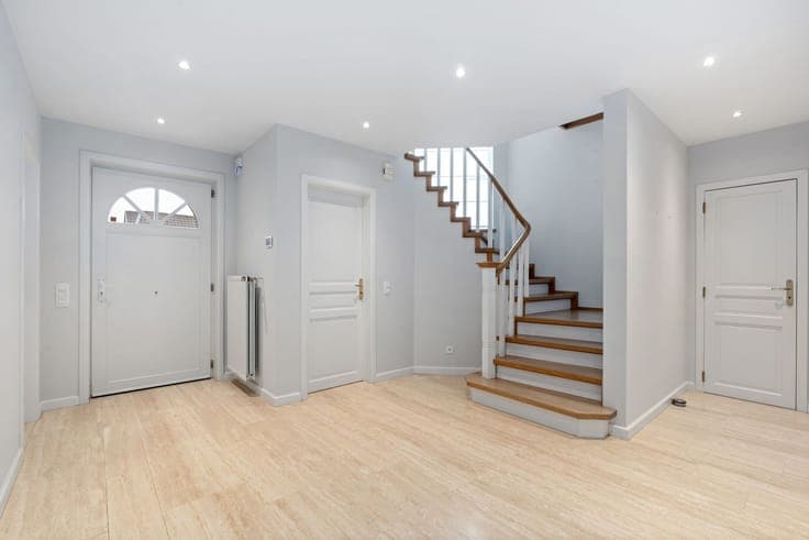 Move-in ready villa has three bedrooms and two bathrooms.