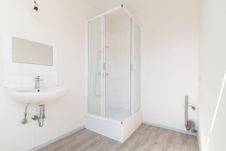 Comfortably located amidst the Sand/station and Beguinage,