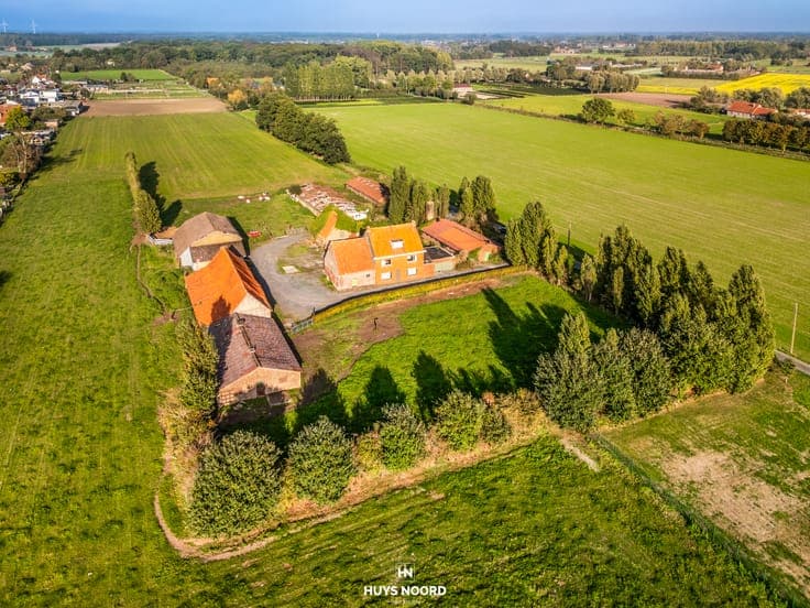 Landelijk gelegen Hoeve met potentieel op 1 HA