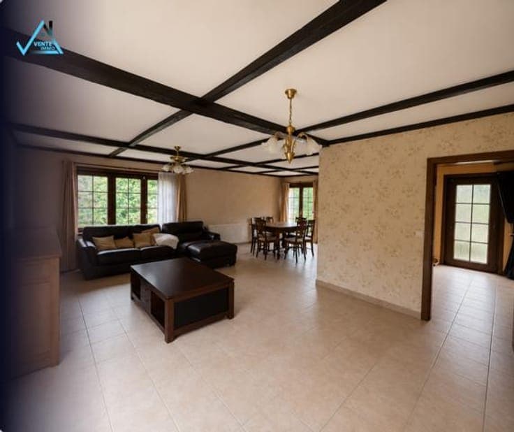 Charming detached house with garden in a quiet setting.
