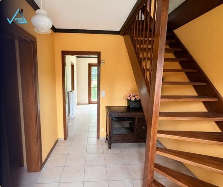Charming detached house with garden in a quiet setting.