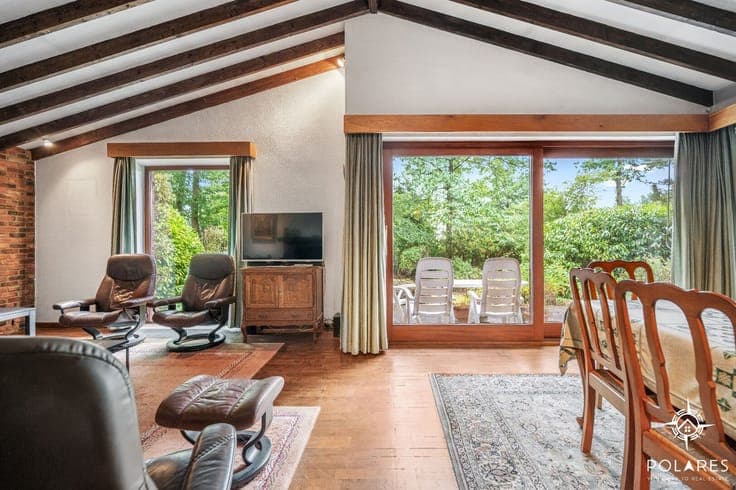 Detached house with exceptional potential in Linden