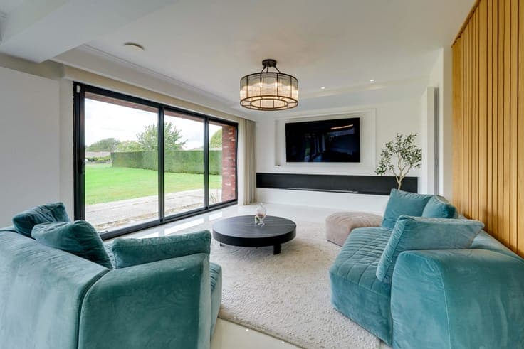 Superb 450 m² property in the countryside of Néchin