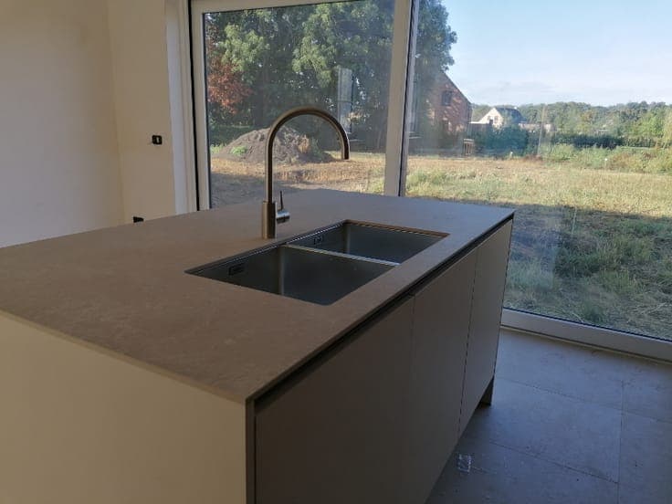 Luxueus ingerichte nieuwbouw woning met warmtepomp
