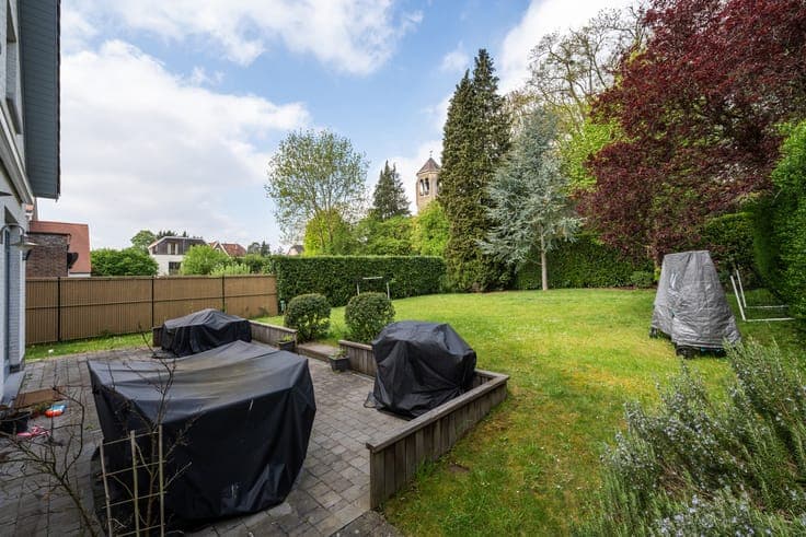 WOLUWE-ST PIERRE- Beautiful villa near Stockel