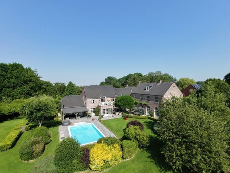 Exceptional Property with Swimming Pool and Views over a Nat