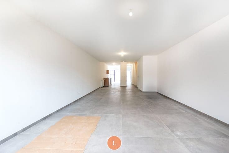 Instapklare, volledig gerenoveerde woning met 4 slaapkame...