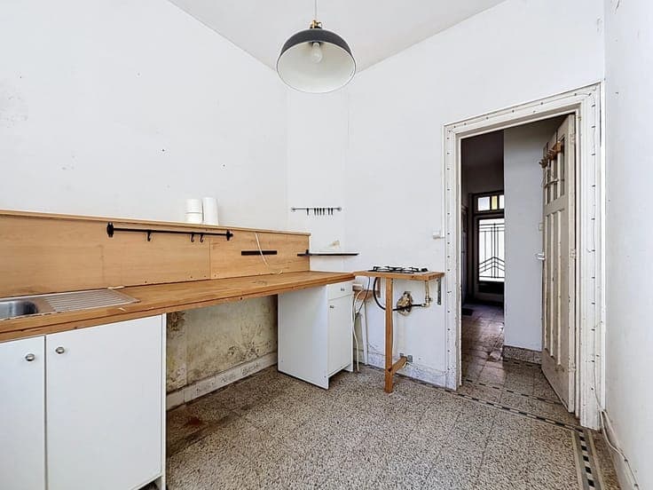 HOUSE 3 BEDROOMS WITH GARAGE AND COURTYARD NEAR THE BASILICA