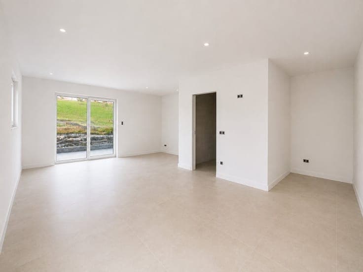 New 3-bedroom home with 7-are garden