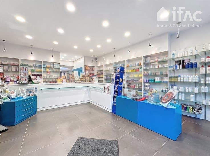 Investment property retail ground floor + 2-bedr apt