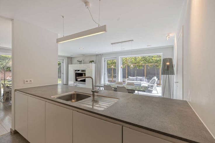 Beautiful, energy-efficient BEN home on a beautiful plot for