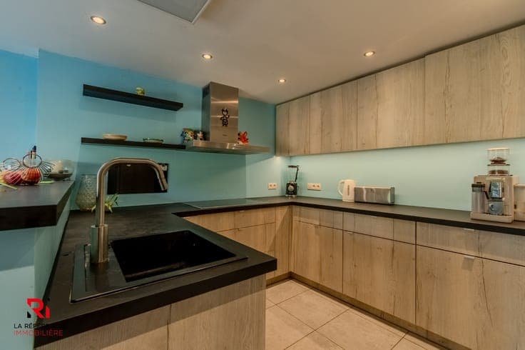 RENOVATED 3-BEDROOM HOUSE WITH BUILDING PLOT