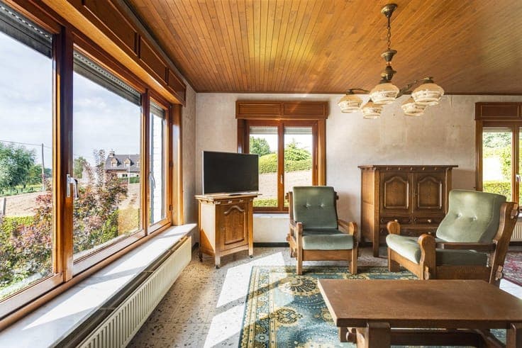 For sale: solid home with unique panoramic views & beautiful