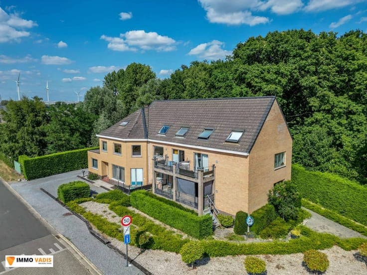Sale - Building Bilzen-Hoeselt - 645,000 €