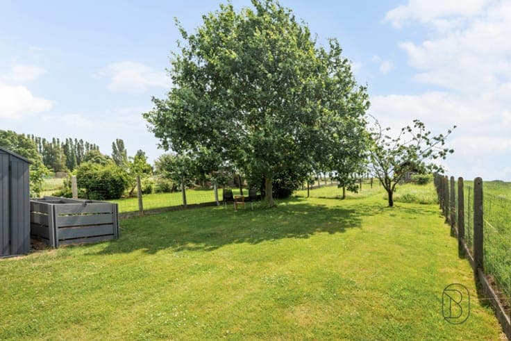 Quietly located semi-detached home with EPC B!