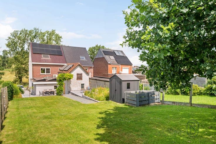 Quietly located semi-detached home with EPC B!