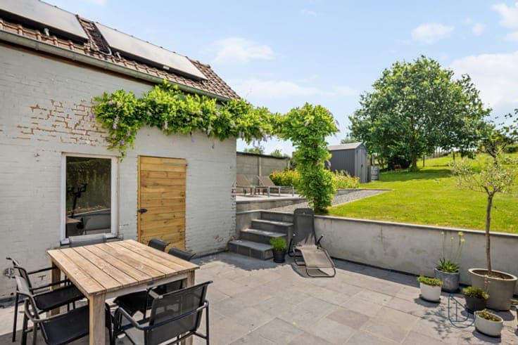 Quietly located semi-detached home with EPC B!