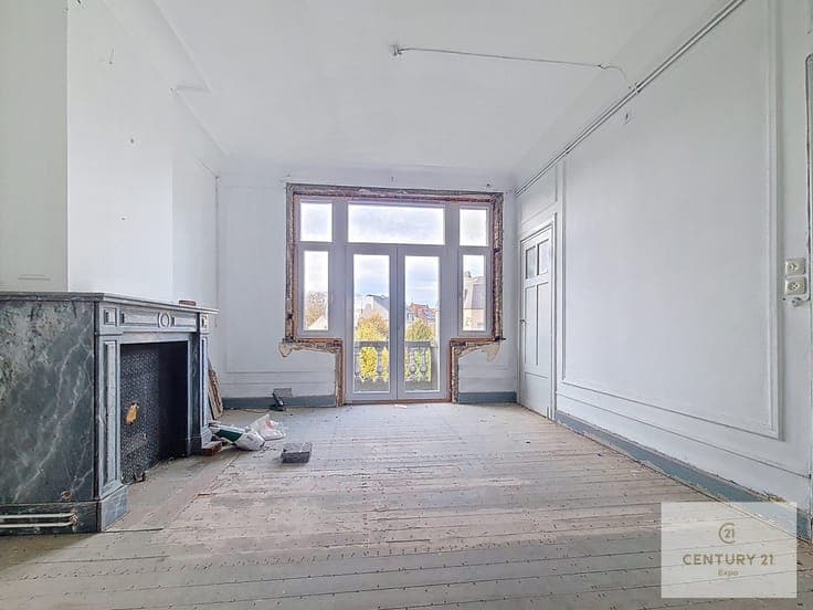 Character building – 450 m² – Garden + double garage