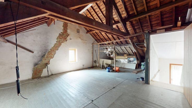 Belle maison trois chambres, passage latéral, grenier et bea