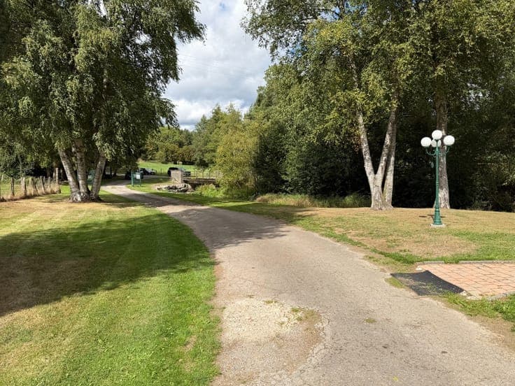 **Prachtig gelegen (vakantie) woning aan de Lesse**