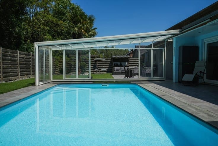 Luxurious villa with swimming pool in a peaceful location