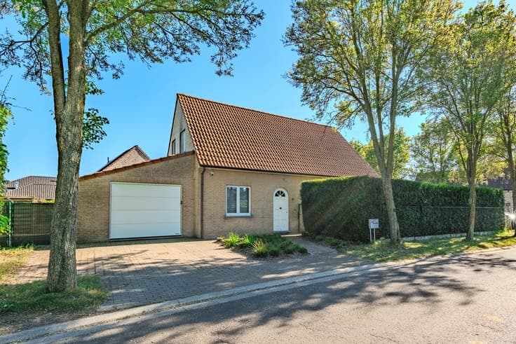 Alleenstaande gezinswoning (epc B) met zonnige tuin